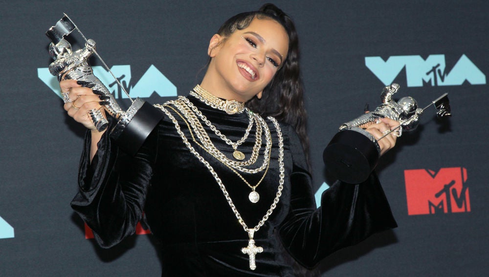Rosalía con sus premios MTV VMA