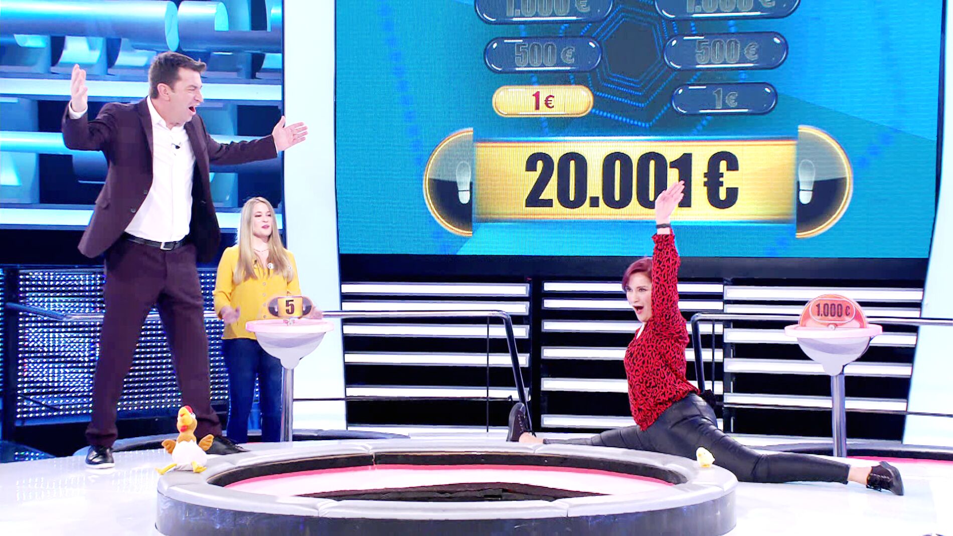 Una chichilindris se planta con 10.000 euros y mucha suerte en ‘¡Ahora caigo!’