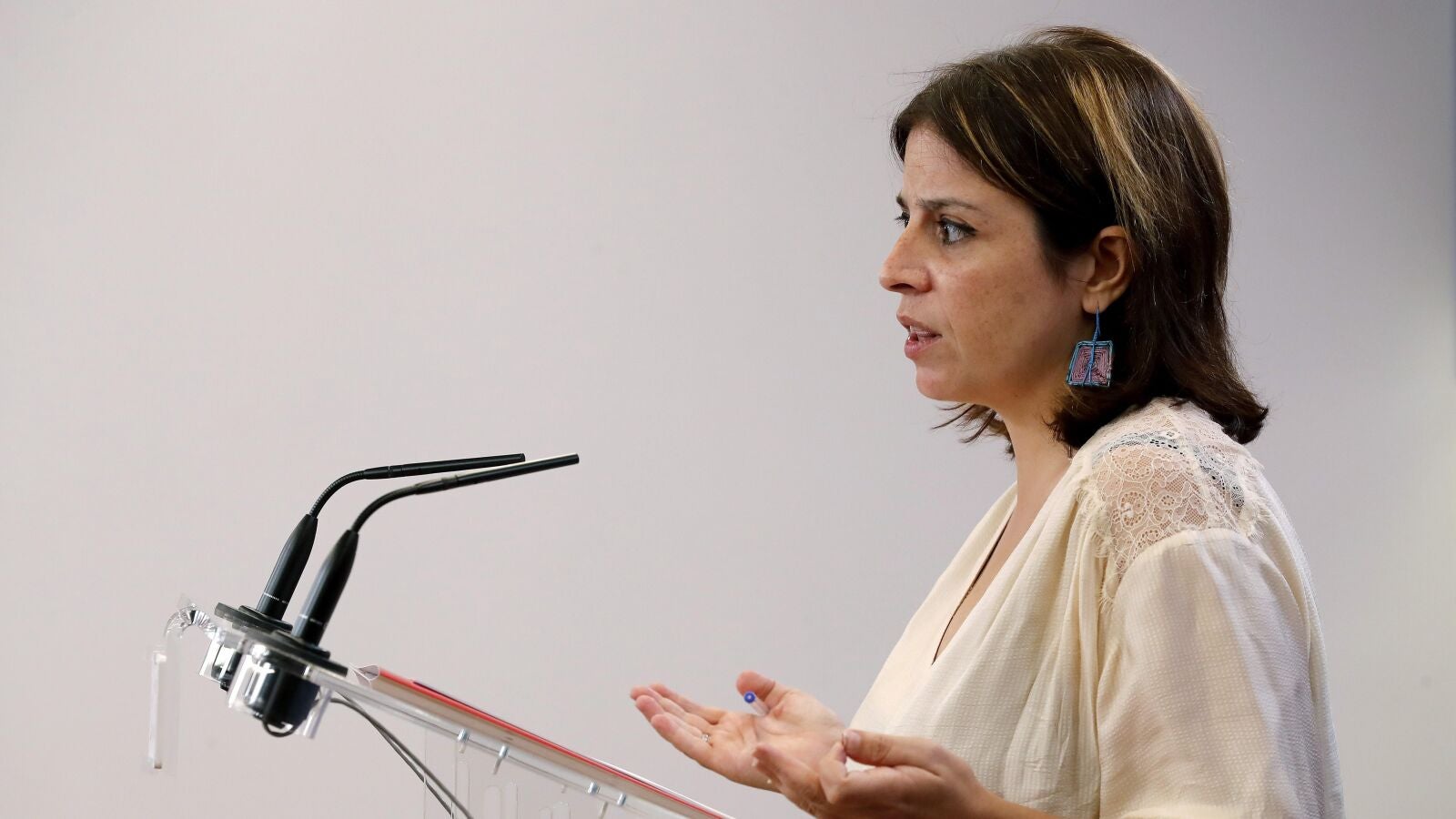 Adriana Lastra y Gabriel Rufián pactan las condiciones para la investidura de Pedro Sánchez