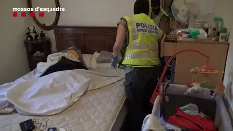 Desarticulada una banda de Georgia especializada en robos en casas en Barcelona Desarticulada una banda de Georgia especializada en robos en casas en Barcelona