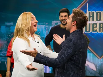 Carlos Latre desata las risas de los coaches de 'La Voz Kids' con el teléfono escacharrado Carlos Latre desata las risas de los coaches de 'La Voz Kids' con el teléfono escacharrado