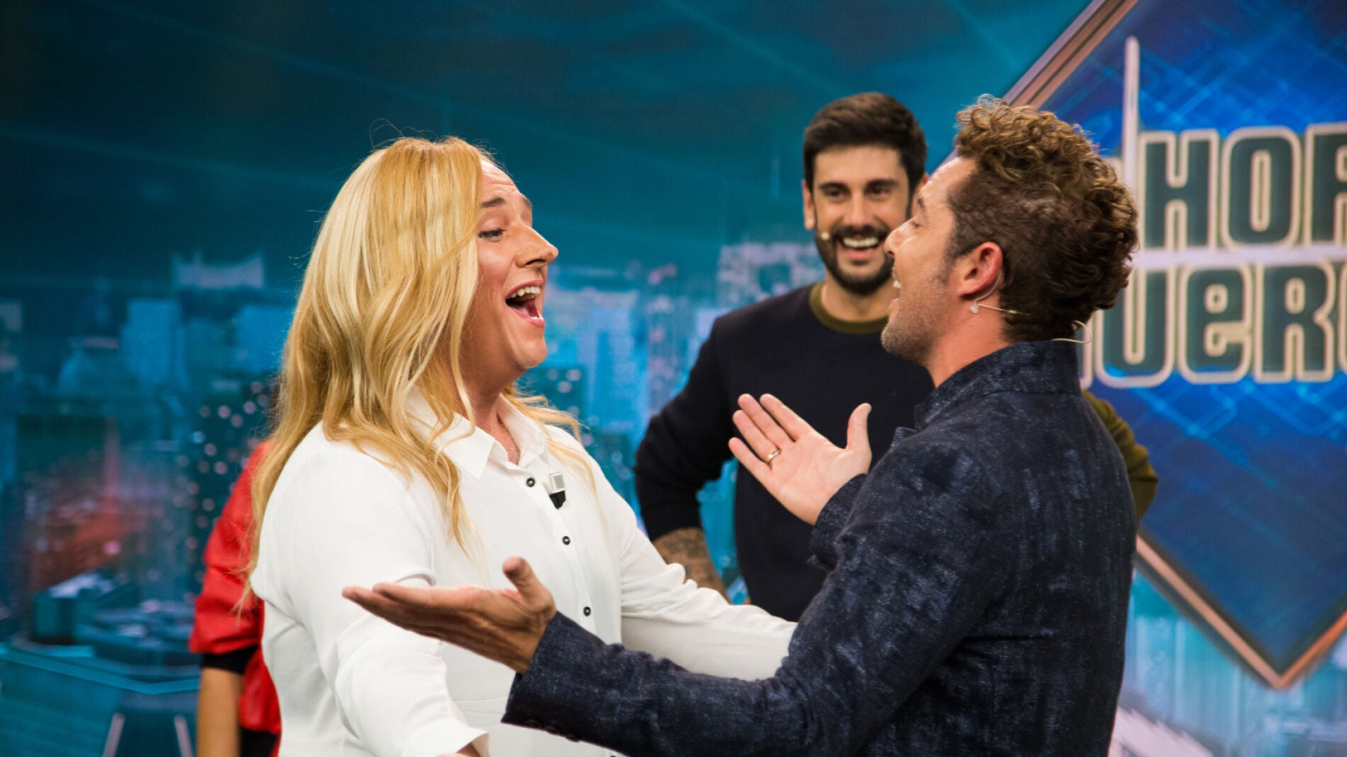 Carlos Latre desata las risas de los coaches de 'La Voz Kids' con el tel&eacute;fono escacharrado 