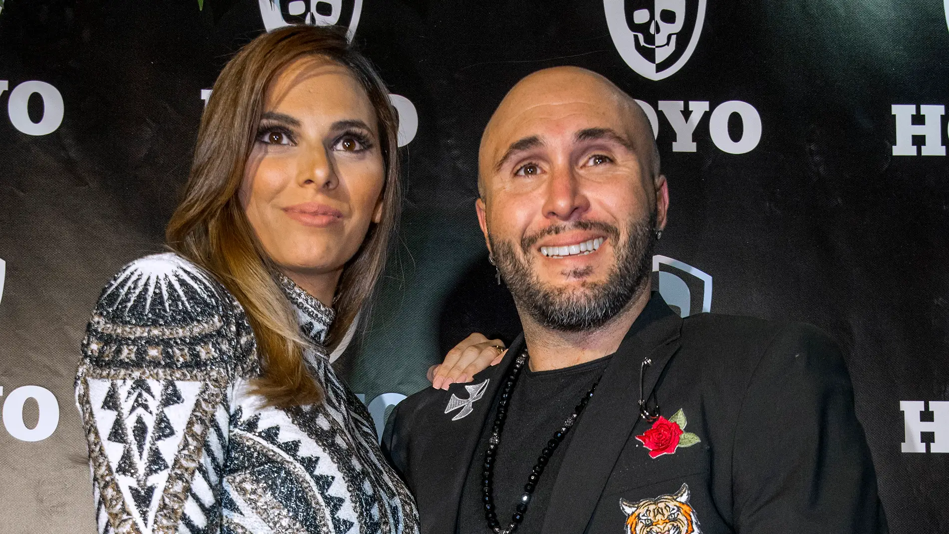 Irene Rosales y Kiko Rivera durante la inauguración