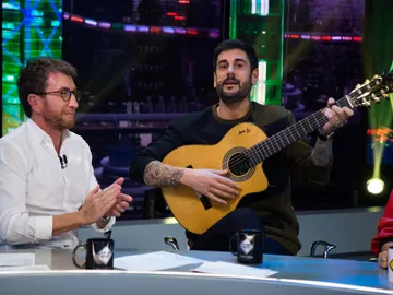 Melendi enseña su talento oculto en 'El Hormiguero 3.0': cantar 'Marco' con todas las vocales Melendi enseña su talento oculto en 'El Hormiguero 3.0': cantar 'Marco' con todas las vocales