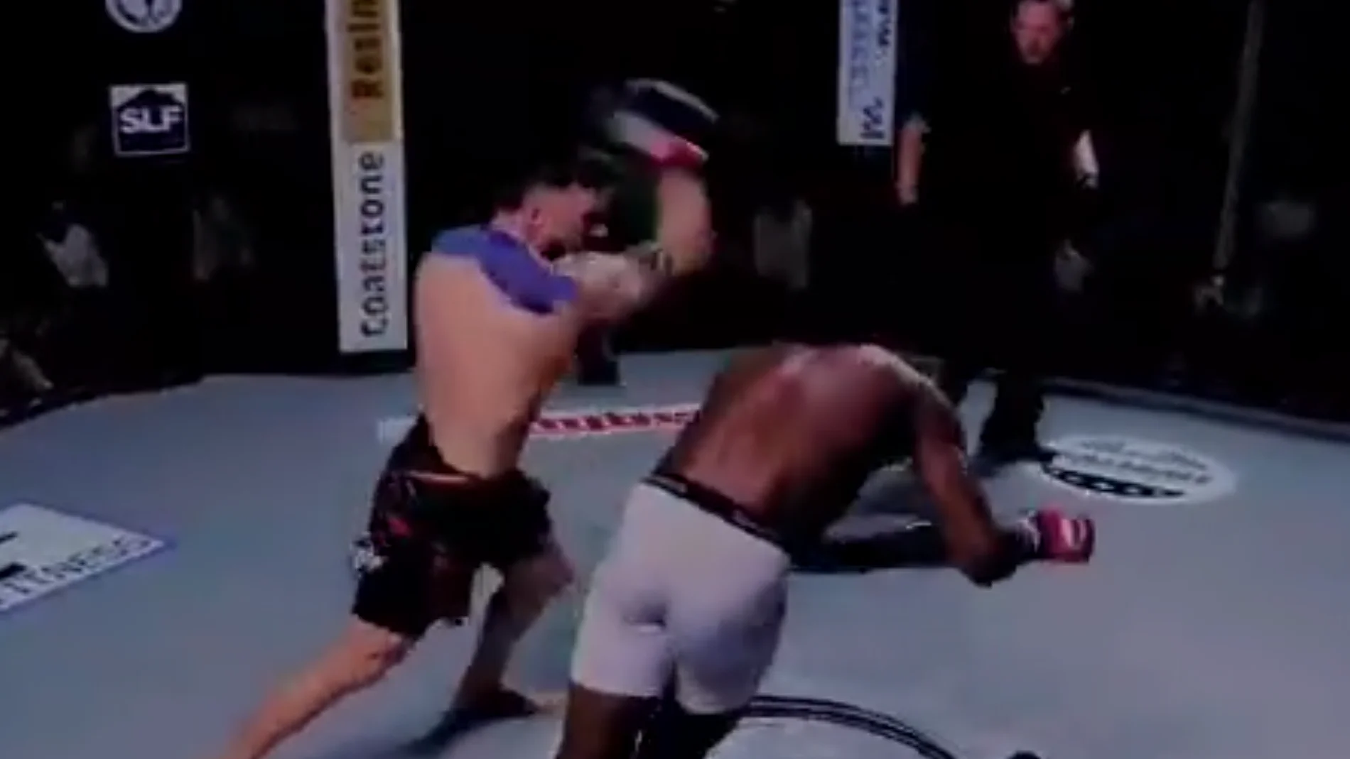 El brutal KO de Rikki Wyatt El brutal KO de Rikki Wyatt