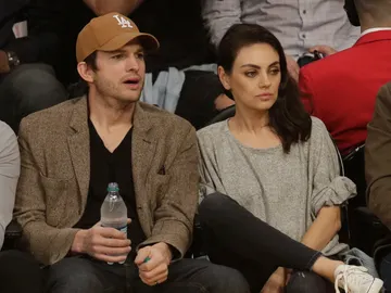 Ashton Kutcher y Mila Kunis Ashton Kutcher y Mila Kunis