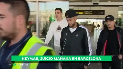 Neymar llega a Barcelona para enfrentarse al juicio por su prima de renovación Neymar llega a Barcelona para enfrentarse al juicio por su prima de renovación