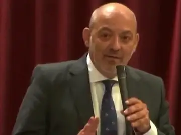 Un diputado de Vox en Baleares contrapone las letras amenazantes de Valtónic con el Cara al Sol, un himno "exento de odio" Un diputado de Vox en Baleares contrapone las letras amenazantes de Valtónic con el Cara al Sol, un himno "exento de odio"