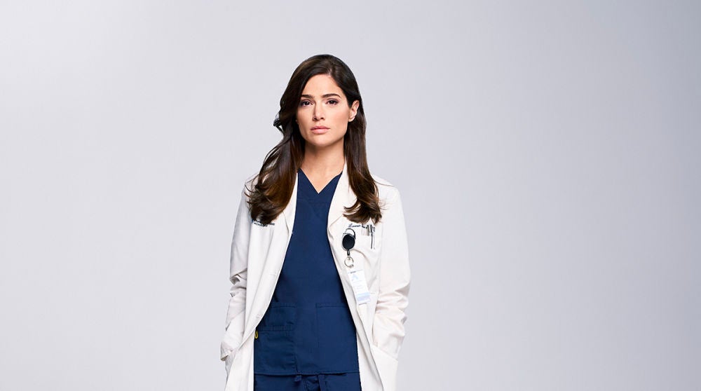 Janet Montgomery interpreta a la Dra. Lauren Bloom en ‘New Amsterdam’