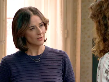 Cristina le confiesa a Julia el motivo por el que Guillermo está enfrentado a Armando Cristina le confiesa a Julia el motivo por el que Guillermo está enfrentado a Armando