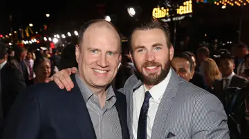 Kevin Feige (Marvel) junto a Chris Evans (Capitán América) 