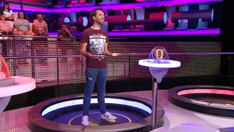 ¡Qué romántico!: Un concursante canta una preciosa copla de Cádiz en '¡Ahora caigo!' ¡Qué romántico!: Un concursante canta una preciosa copla de Cádiz en '¡Ahora caigo!'