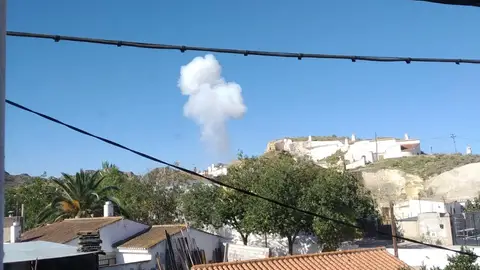 Explosión en una fábrica pirotécnica de Guadix, Granada dos heridos graves