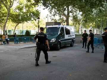 Un vehículo de la Guardia Civil en el traslado de siete miembros de los CDR detenidos Un vehículo de la Guardia Civil en el traslado de siete miembros de los CDR detenidos