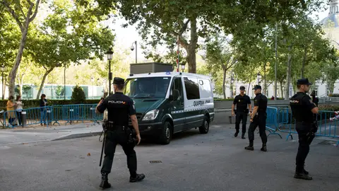 Un vehículo de la Guardia Civil en el traslado de siete miembros de los CDR detenidos Un vehículo de la Guardia Civil en el traslado de siete miembros de los CDR detenidos
