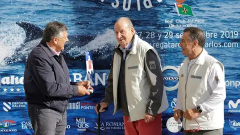 El Rey Juan Carlos ha protagonizado su primera intervención pública un mes después de ser intervenido del corazón El Rey Juan Carlos ha protagonizado su primera intervención pública un mes después de ser intervenido del corazón