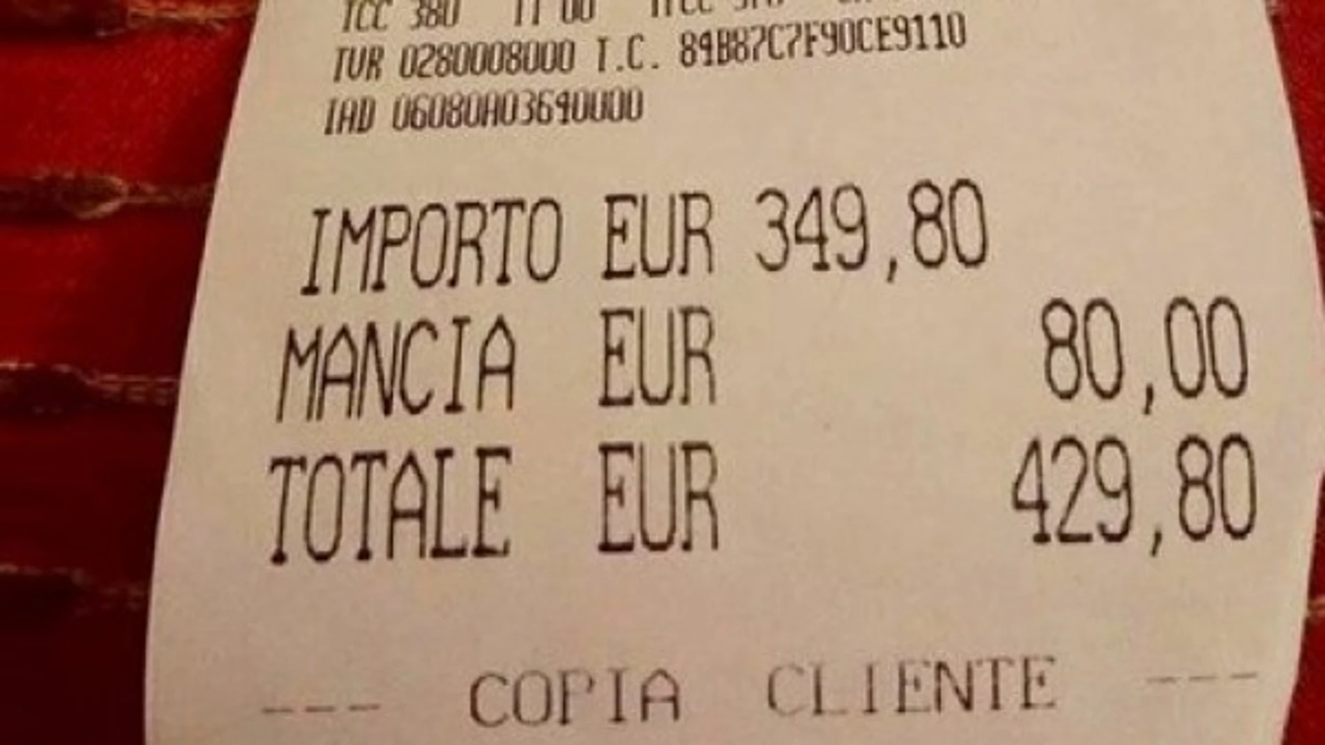 Un usuario de Facebook compartió el ticket del restaurante para denunciar la estafa a la que se enfrentaron los turistas Un usuario de Facebook compartió el ticket del restaurante para denunciar la estafa a la que se enfrentaron los turistas