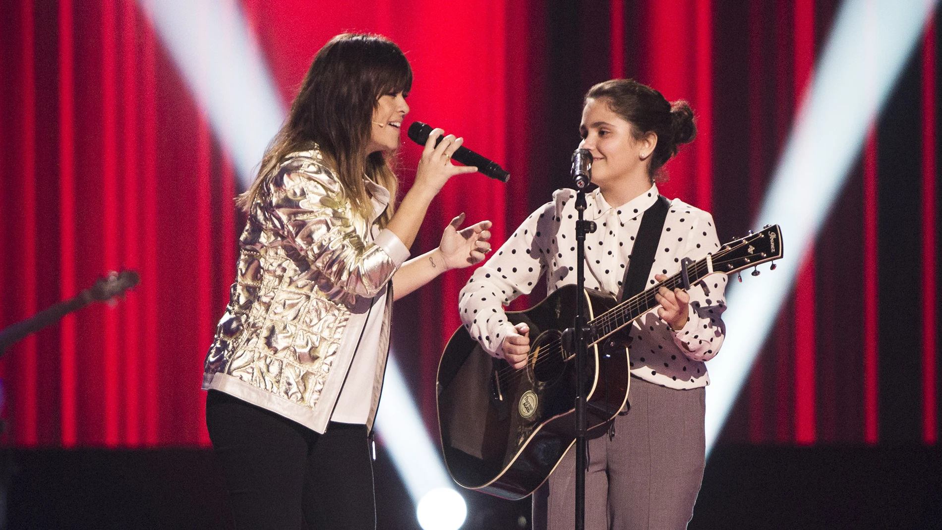 Vanesa Martín e Isabel Marsal cantan 'Borracha de amor' en 'La Voz Kids'