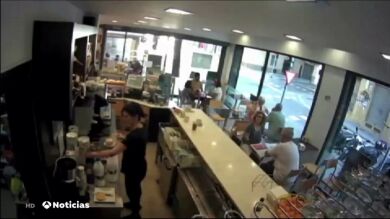 Una avería en un semáforo de Badalona provoca cinco accidentes en un cruce