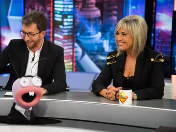 "¿Alguna vez has montado a caballo desnuda?": La sorprendente confesión de Julia Otero a Trancas y Barrancas en 'El Hormiguero 3.0' "¿Alguna vez has montado a caballo desnuda?": La sorprendente confesión de Julia Otero a Trancas y Barrancas en 'El Hormiguero 3.0'