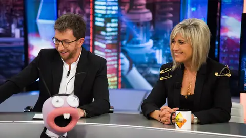 "¿Alguna vez has montado a caballo desnuda?": La sorprendente confesión de Julia Otero a Trancas y Barrancas en 'El Hormiguero 3.0' "¿Alguna vez has montado a caballo desnuda?": La sorprendente confesión de Julia Otero a Trancas y Barrancas en 'El Hormiguero 3.0'
