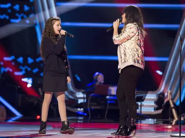 Vanesa Martín y Yara Díez cantan ‘No te pude retener’ Vanesa Martín y Yara Díez cantan ‘No te pude retener’