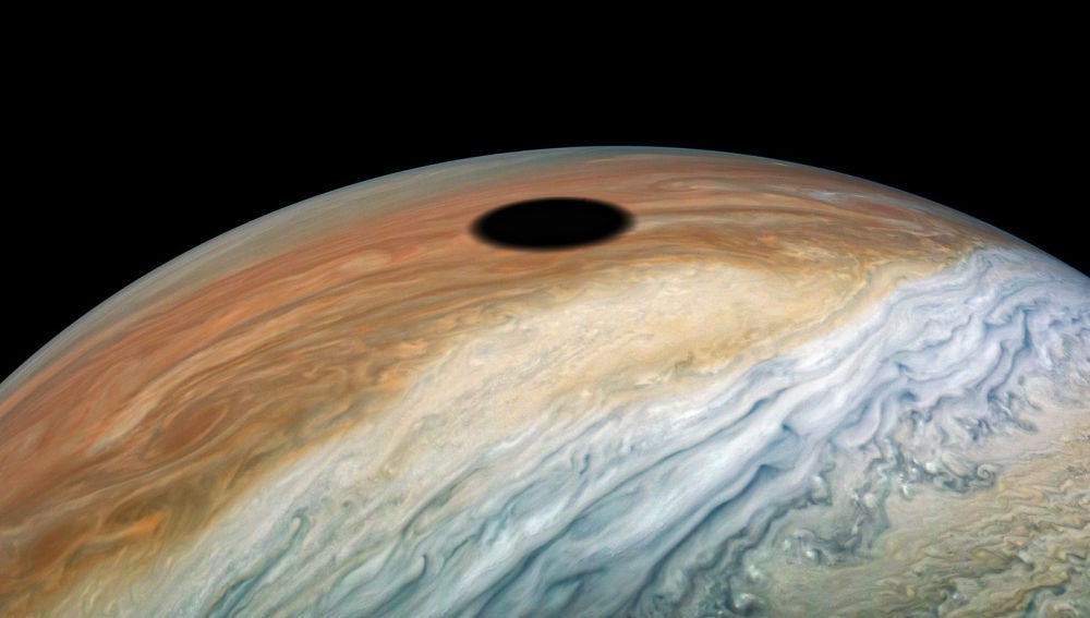 Sombra proyectada por Ío sobre Júpiter