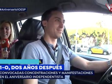David, el taxista que acompaña a 'Espejo Público' en Barcelona durante el 1-O: "La situación ha mejorado" David, el taxista que acompaña a 'Espejo Público' en Barcelona durante el 1-O: "La situación ha mejorado"