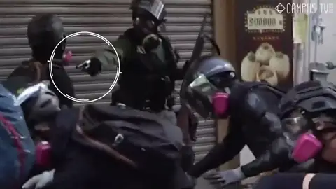 La policía dispara contra los manifestantes en Hong Kong La policía dispara contra los manifestantes en Hong Kong