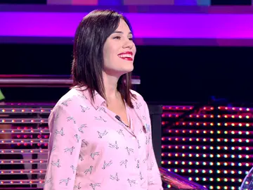 Una concursante de '¡Ahora caigo!' sorprende a Arturo Valls por dar toque Camela a las canciones Una concursante de '¡Ahora caigo!' sorprende a Arturo Valls por dar toque Camela a las canciones