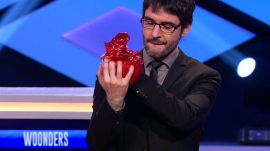 Juanra Bonet recibe una 