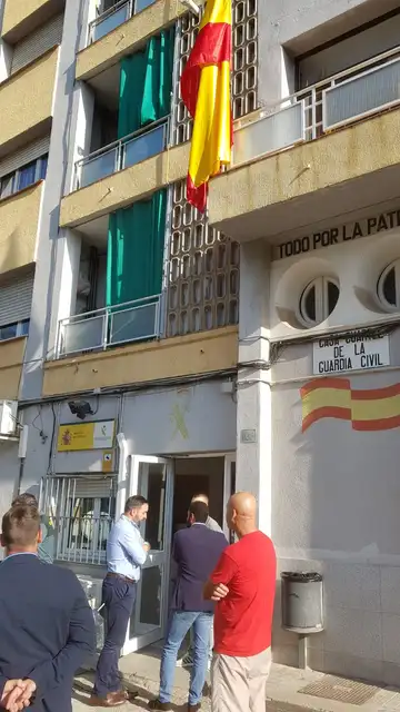 Santiago Abascal visita cuarteles de la Guardia Civil el 1-O Santiago Abascal visita cuarteles de la Guardia Civil el 1-O