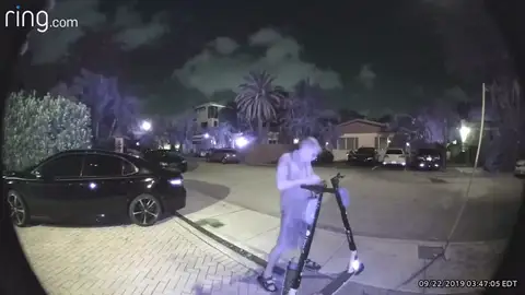 Detenido en Florida un hombre por cortar los frenos de 150 patinetes eléctricos Detenido en Florida un hombre por cortar los frenos de 150 patinetes eléctricos