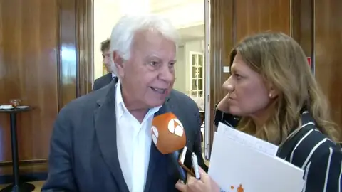 Felipe González ironiza sobre el partido de Errejón Felipe González ironiza sobre el partido de Errejón