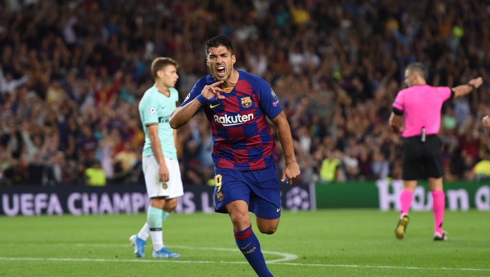 Luis Suárez celebra su gol ante el Inter de Milán