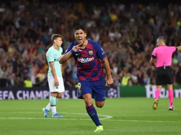 Luis Suárez celebra su gol ante el Inter de Milán Luis Suárez celebra su gol ante el Inter de Milán