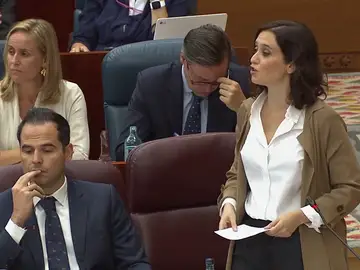 Ayuso sobre Franco: "¿Qué será lo siguiente: la cruz del Valle, las parroquias, arderán como en el 36?" Ayuso sobre Franco: "¿Qué será lo siguiente: la cruz del Valle, las parroquias, arderán como en el 36?"