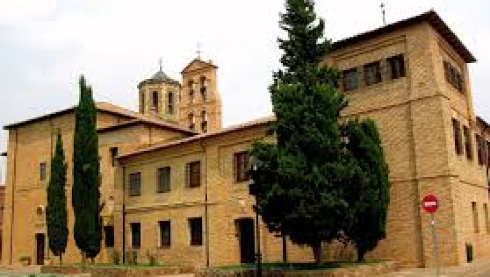 Roban en el convento de Sahagún, en León, mientras las monjas rezaban a vísperas