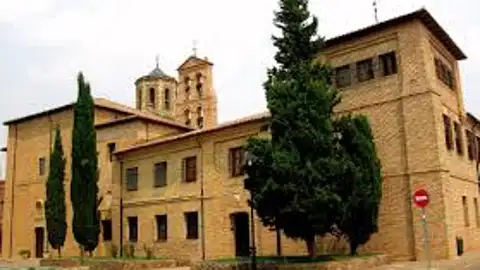 Roban en el convento de Sahagún, en León, mientras las monjas rezaban a vísperas 4 mil euros