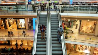 Imagen de archivo de un centro comercial