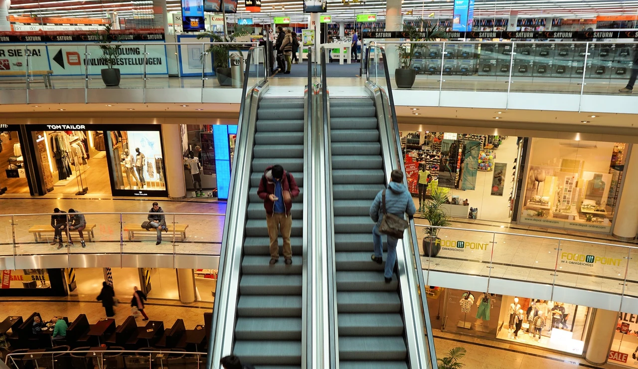 Imagen de archivo de un centro comercial