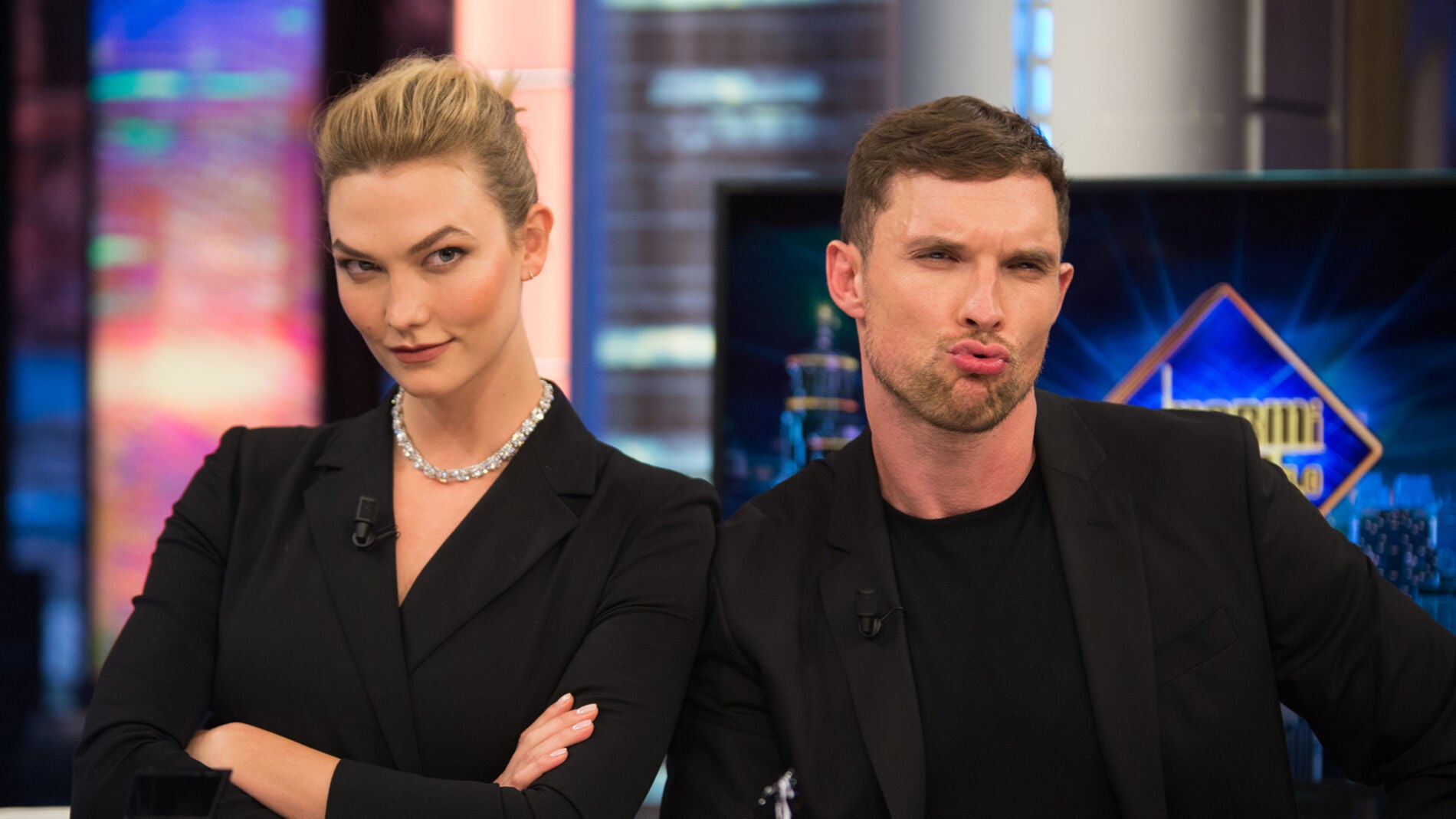 El secreto de Karlie Kloss y Ed Skrein para realizar la foto perfecta