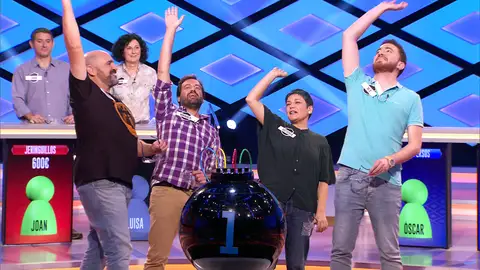 Juanra Bonet, desconcertado con el nuevo grito de guerra de 'Los dispersos' en '¡Boom!' Juanra Bonet, desconcertado con el nuevo grito de guerra de 'Los dispersos' en '¡Boom!'