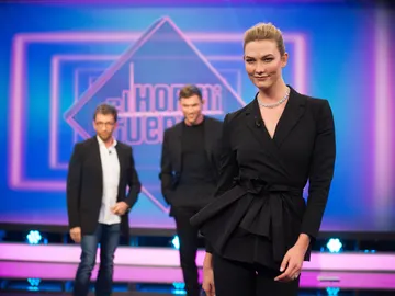 'El Hormiguero 3.0' se convierte en una pasarela de modelos con Karlie Kloss, Ed Skrein y Pablo Motos 'El Hormiguero 3.0' se convierte en una pasarela de modelos con Karlie Kloss, Ed Skrein y Pablo Motos