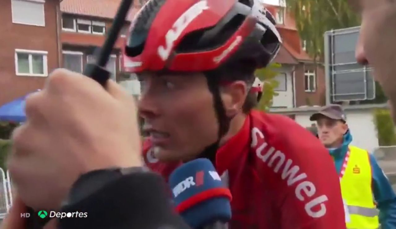 El brutal puñetazo por venganza de un ciclista a otro en el Giro de Münsterland El brutal puñetazo por venganza de un ciclista a otro en el Giro de Münsterland