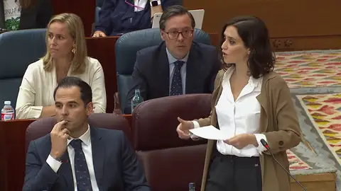 Las iglesias quemadas de Ayuso entran en campaña Las iglesias quemadas de Ayuso entran en campaña