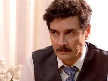 Armando teme que un terrible suceso del pasado vuelva a afectar a Julia Armando teme que un terrible suceso del pasado vuelva a afectar a Julia
