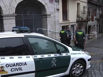 Muere una madre y una hija de siete años en un incendio en Laredo, Cantabria Muere una madre y una hija de siete años en un incendio en Laredo, Cantabria