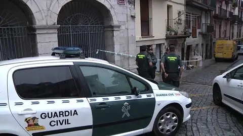 Muere una madre y una hija de siete años en un incendio en Laredo, Cantabria Muere una madre y una hija de siete años en un incendio en Laredo, Cantabria