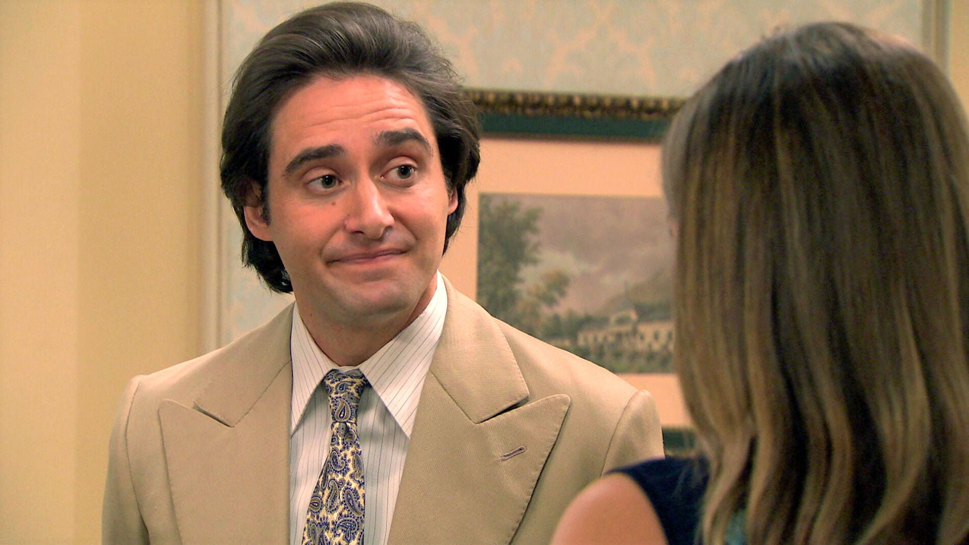 Jacobo desconf&iacute;a de Luis Cardenal, el nuevo jefe de mantenimiento del hotel